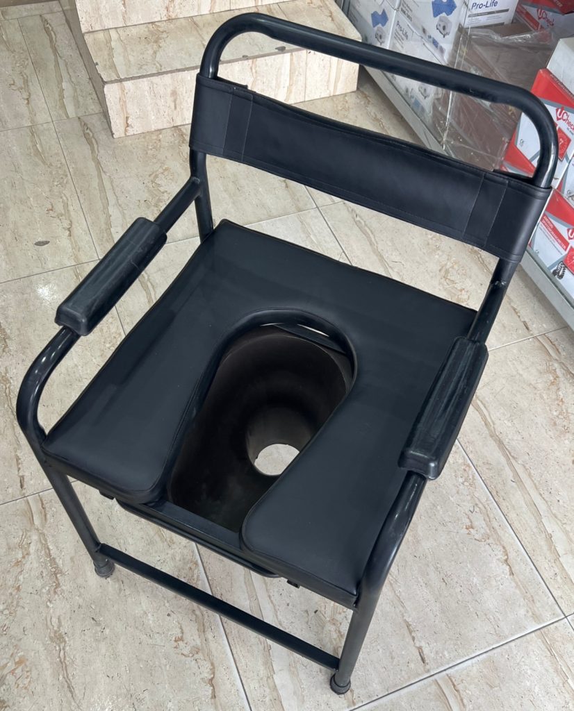 COMMODE CHAIR POSHISH SEAT Pride Surgical